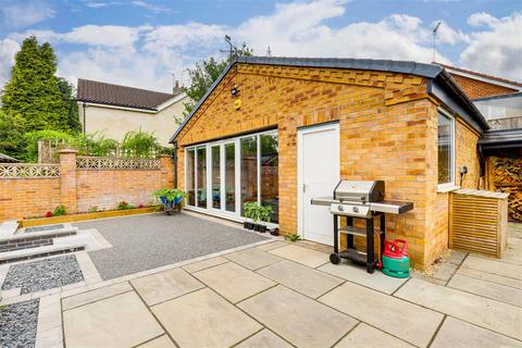 4 bedroom detached bungalow for sale, Willow Crescent, Lambley NG4