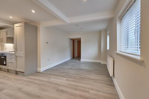 2 bedroom apartment to rent, Windsor Street, Burbage