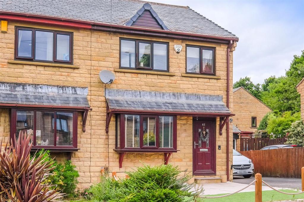 Caldercroft, Elland 3 bed semidetached house for sale £250,000