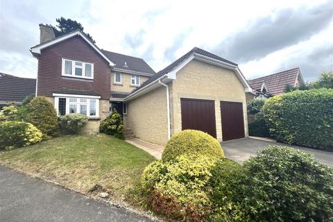 4 bedroom detached house for sale, Utterson View, Lowden, Chippenham