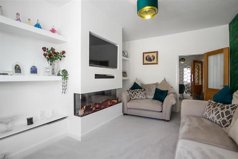 3 bedroom semi-detached house for sale, Woodland Road, Darlington