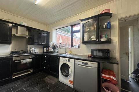 3 bedroom end of terrace house for sale, Rosedale Avenue, Leicester LE4