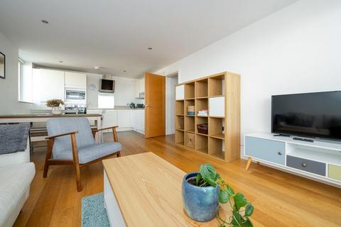1 bedroom apartment for sale, Mallard Point, London E3