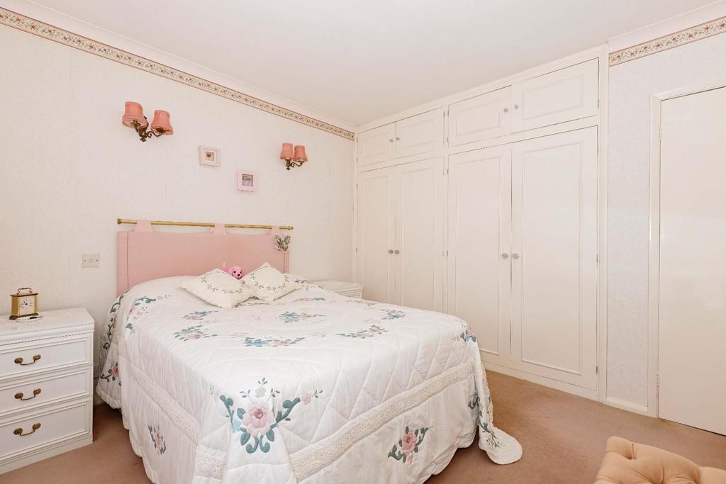 24 Perry Hill 6.JPG