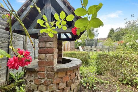 4 bedroom cottage for sale, Offchurch Road, Leamington Spa