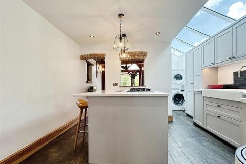 4 bedroom cottage for sale, Offchurch Road, Leamington Spa