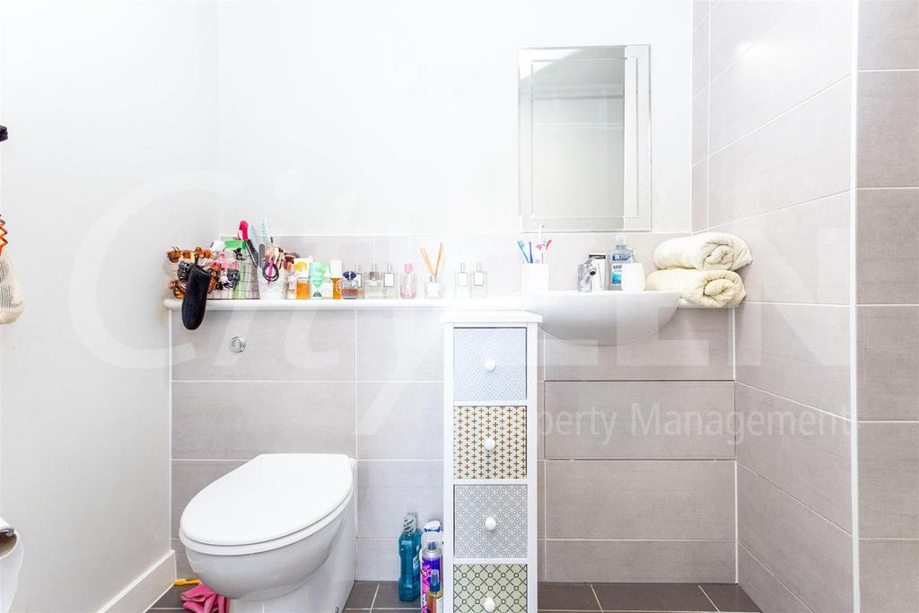 En suite shower room