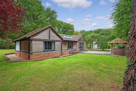 3 bedroom semi-detached house for sale, Mill Green Road, Fryerning