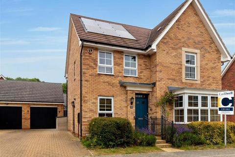 4 bedroom detached house for sale, Lucius Lane, Fairfields