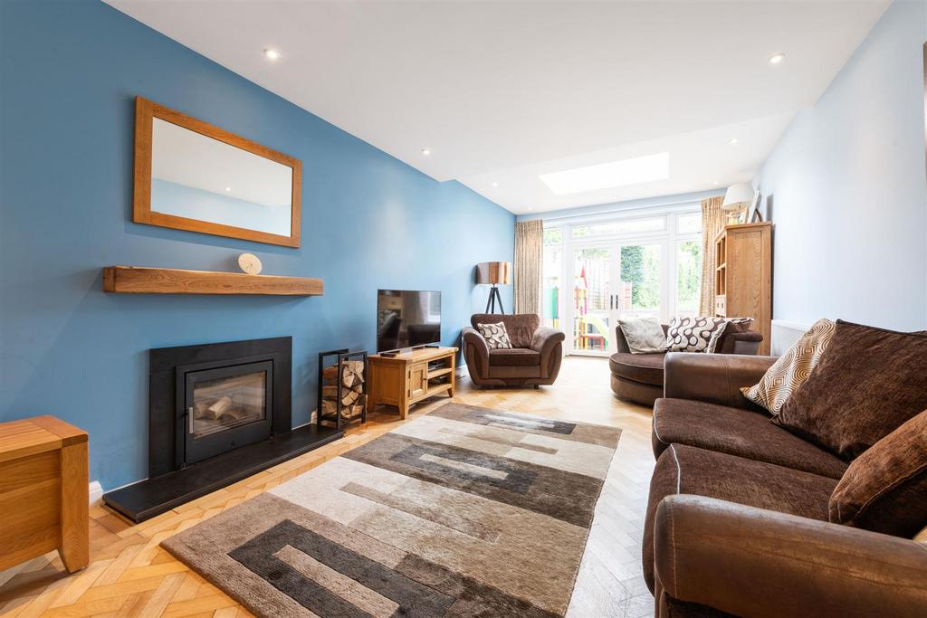 9 Marsh Lane, Solihull, B91 2 PG 13.jpg