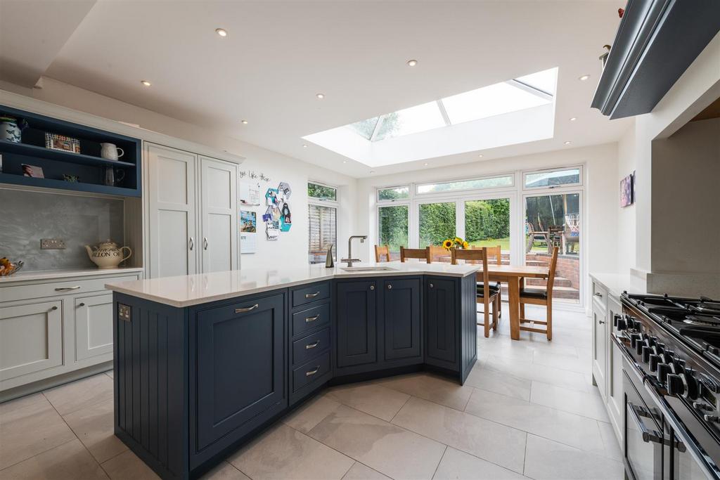 9 Marsh Lane, Solihull, B91 2 PG 10.jpg