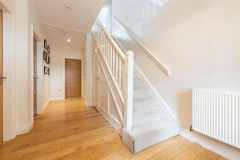 9 Marsh Lane, Solihull, B91 2PG
