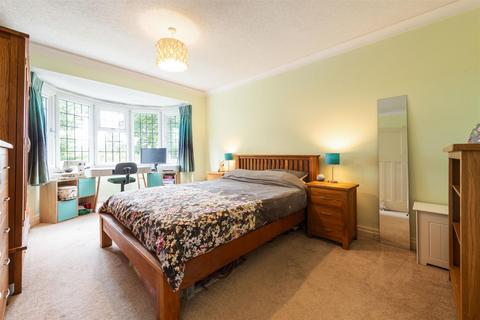 9 Marsh Lane, Solihull, B91 2PG