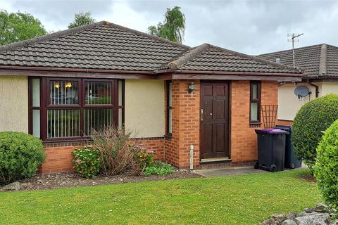 3 bedroom detached bungalow to rent, Ambleside Road, SY11 2YJ