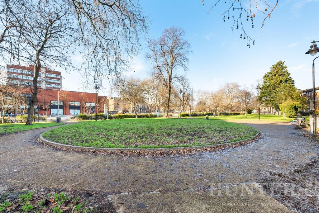 Flat 34, Eileen Lenton Court N15 4 UR-12.jpg