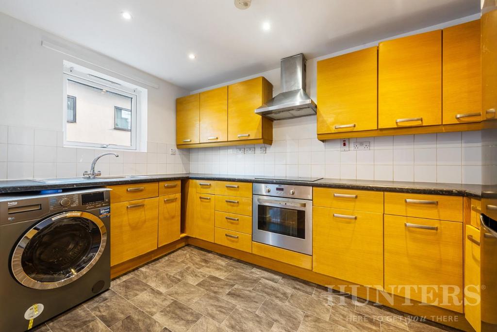 Flat 34, Eileen Lenton Court N15 4 UR-3.jpg