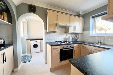 3 bedroom semi-detached house to rent, Caldbeck Grove, High Green, S35 4NR