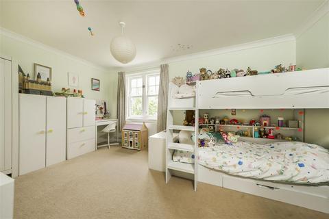 2 bedroom apartment for sale, Kilmorey Road, St Margarets
