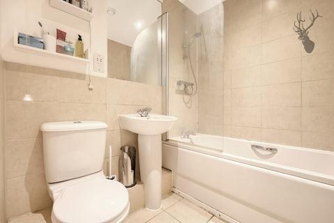 1 bedroom property for sale, 184 - 186 High Road, Loughton