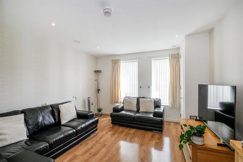 2 bedroom apartment for sale, Titley Close, Chingford