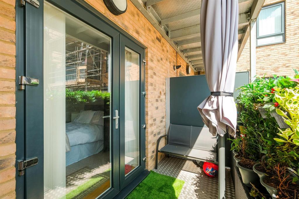 50 Titley Close-8 web.jpg