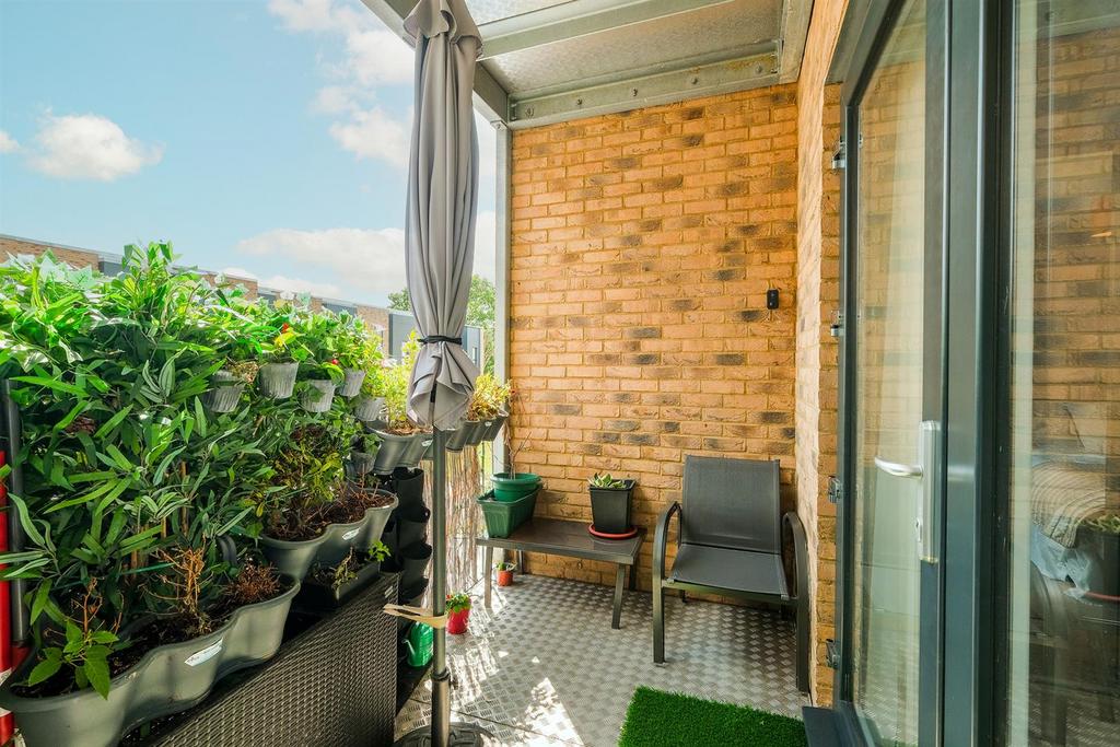 50 Titley Close-7 web.jpg