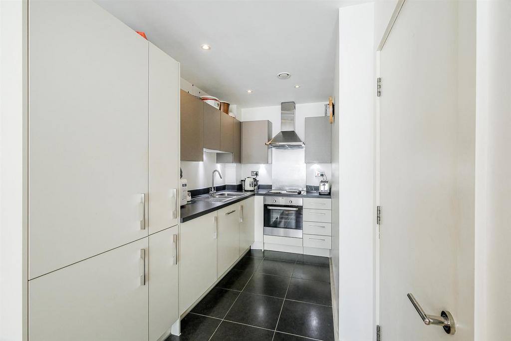 50 Titley Close-9 web.jpg