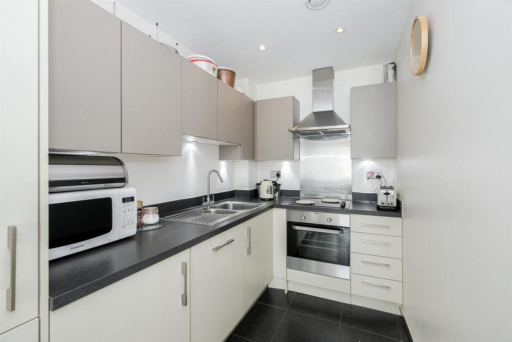 50 Titley Close-10 web.jpg
