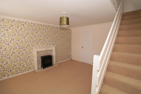 2 bedroom semi-detached house to rent, Tappinger Grove, Kenilworth