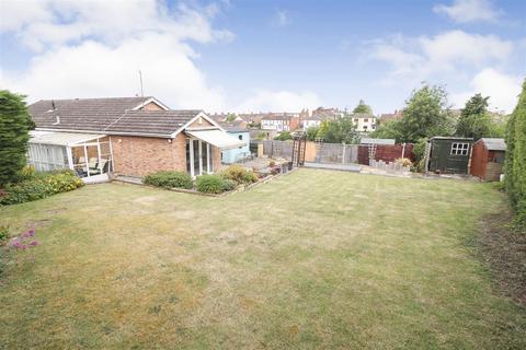 2 bedroom detached bungalow for sale, Ravensbank, Rushden NN10