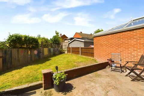 3 bedroom semi-detached house for sale, Thorndale Road, Nottingham NG14