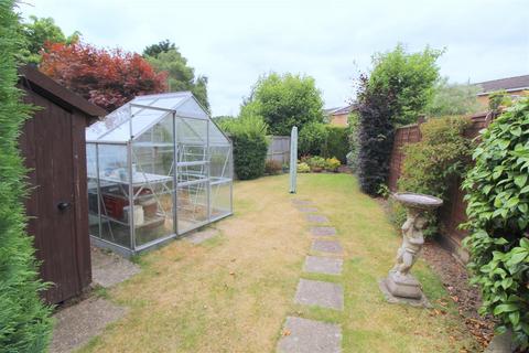 102 Hart Road, Byfleet, West Byfleet, KT14 7NL
