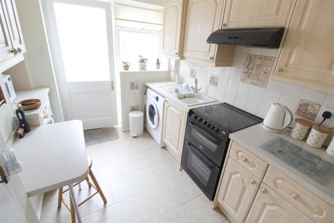 102 Hart Road, Byfleet, West Byfleet, KT14 7NL