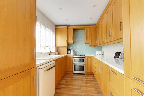 5 bedroom house for sale, Rosebery Way, Tring