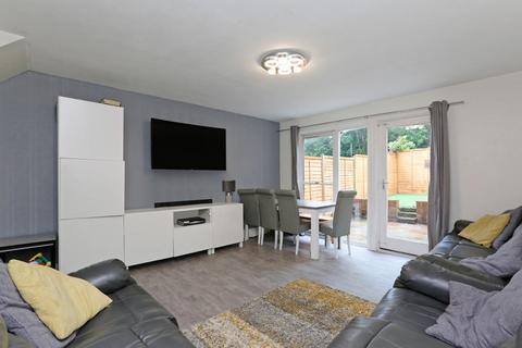 2 bedroom house for sale, 2 bed house - Owens Way, London