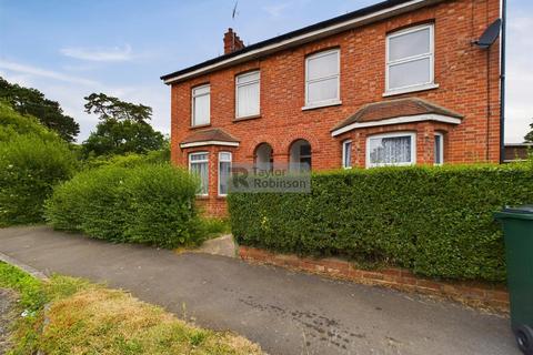 3 bedroom semi-detached house for sale, Albany Road, Crawley