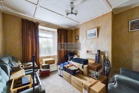 90 Albany Road, Crawley, RH11 7BZ