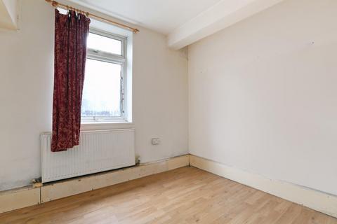 4 bedroom flat for sale, Pomeroy Street, London