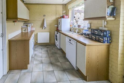 15 Berwick Road, Stanion, Kettering, NN14 1BT