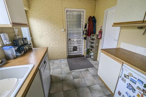 15 Berwick Road, Stanion, Kettering, NN14 1BT