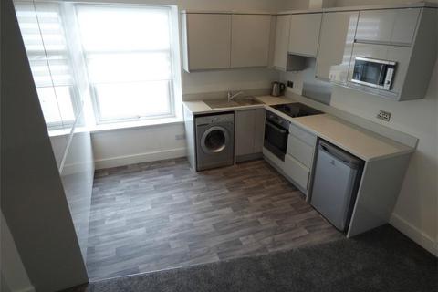 2 bedroom flat to rent, The Knowl, Mirfield WF14