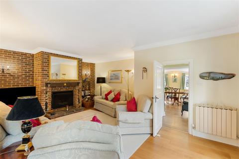 4 bedroom property for sale, Hawkhurst Court, Wisborough Green, Billingshurst