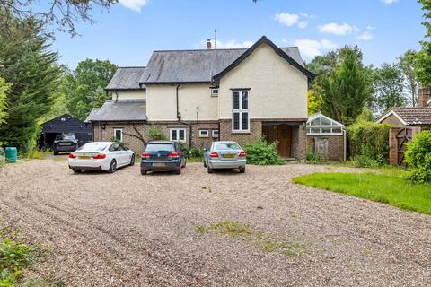 4 bedroom house for sale, Chapel Road, Horley RH6