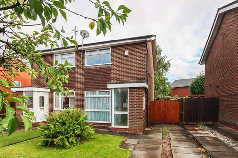 2 bedroom semi-detached house to rent, Rossett Drive, Davyhulme, Manchester, M41