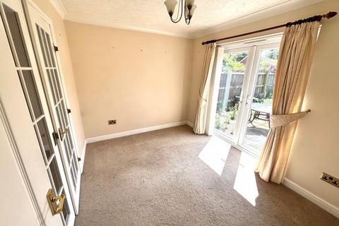 53 Bristol Way, Sleaford, NG34 7AE