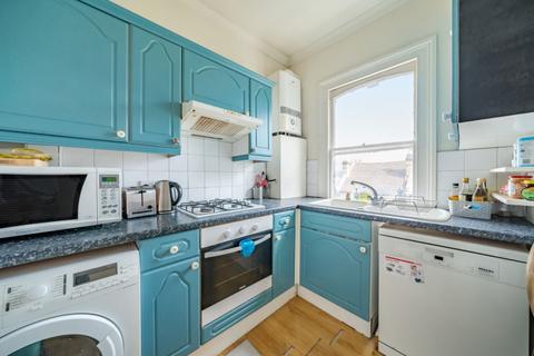 2 bedroom apartment to rent, Haycroft Road Brixton SW2