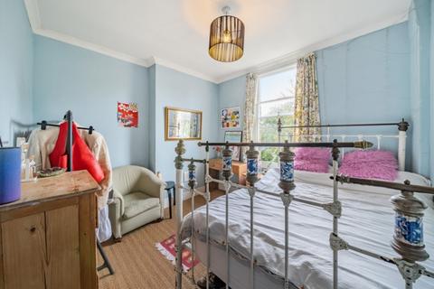 2 bedroom apartment to rent, Haycroft Road Brixton SW2