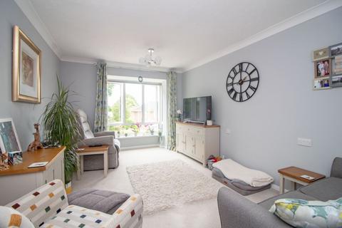 1 bedroom flat for sale, Dene Court,  Holman Close, Cowplain,  PO8 8HD