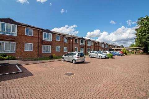 1 bedroom flat for sale, Dene Court,  Holman Close, Cowplain,  PO8 8HD