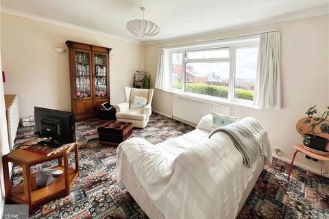 3 bedroom bungalow for sale, Victoria Crescent, Ryde